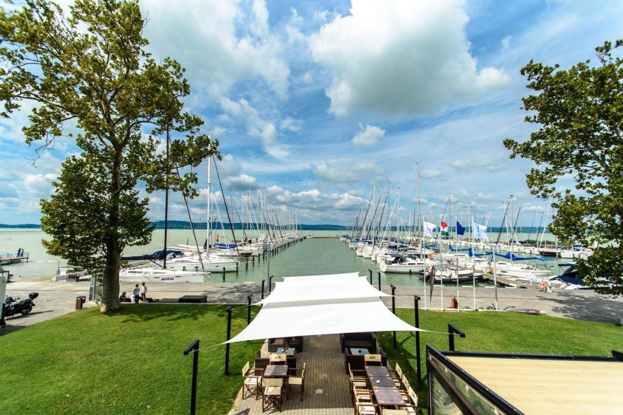 Bl Bavaria Yachtclub & Apartments Balatonlelle Eksteriør billede