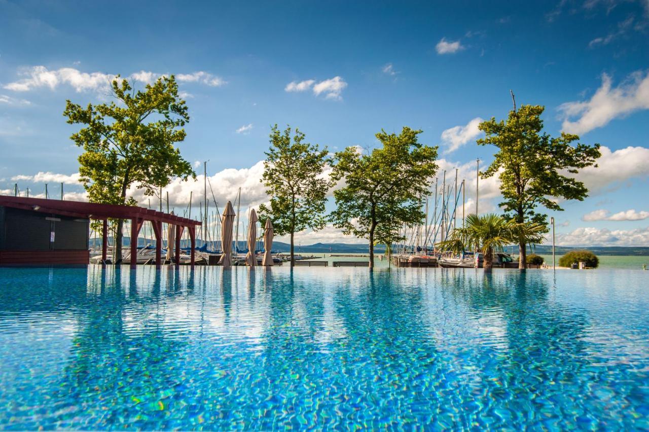 Bl Bavaria Yachtclub & Apartments Balatonlelle Eksteriør billede