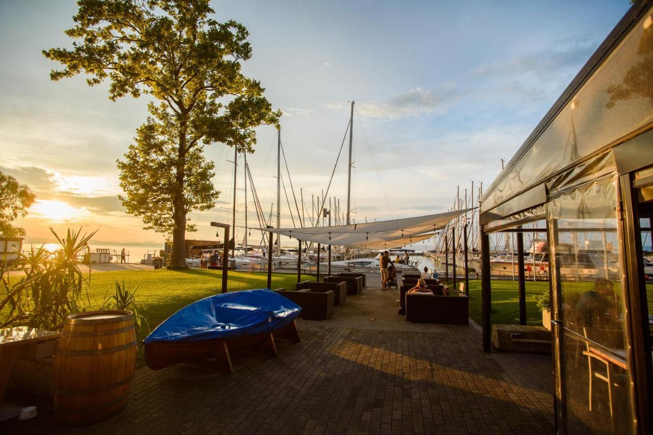 Bl Bavaria Yachtclub & Apartments Balatonlelle Eksteriør billede