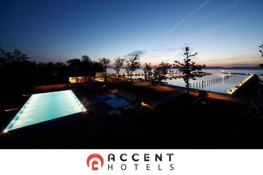 Bl Bavaria Yachtclub & Apartments Balatonlelle Eksteriør billede