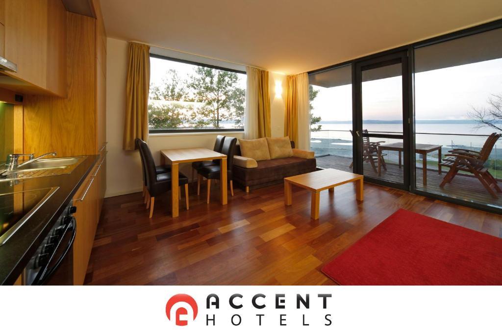Bl Bavaria Yachtclub & Apartments Balatonlelle Værelse billede